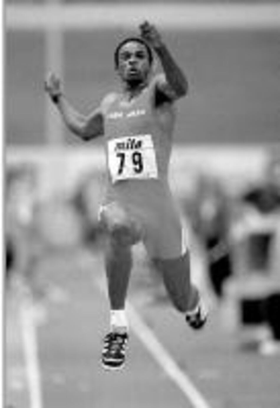 Iván Pedroso es el mejor atleta cubano del 2001