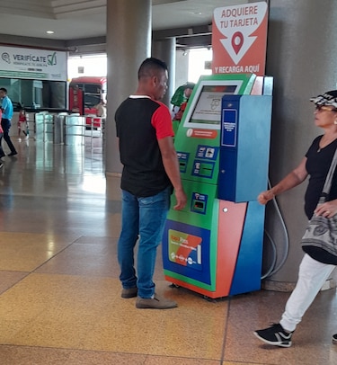 Usuarios del transporte público se quejan de las máquinas de recarga de la Terminal de Albrook