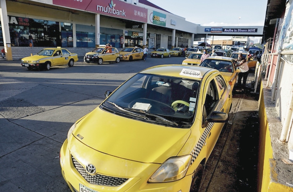 El velo sobre los cupos de taxis se podría levantar