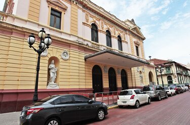 Prórroga en acto público de teatro