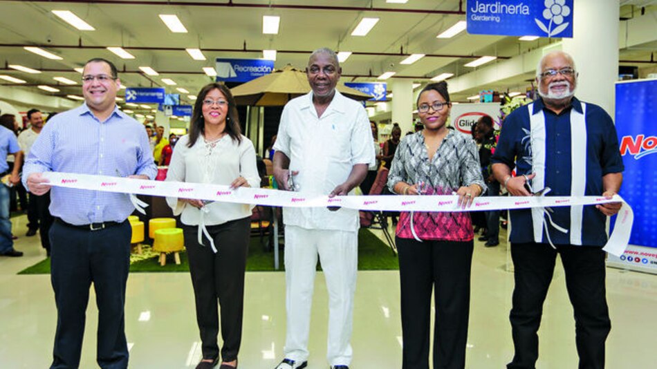 Inauguración de Novey en Parque Lefevre
