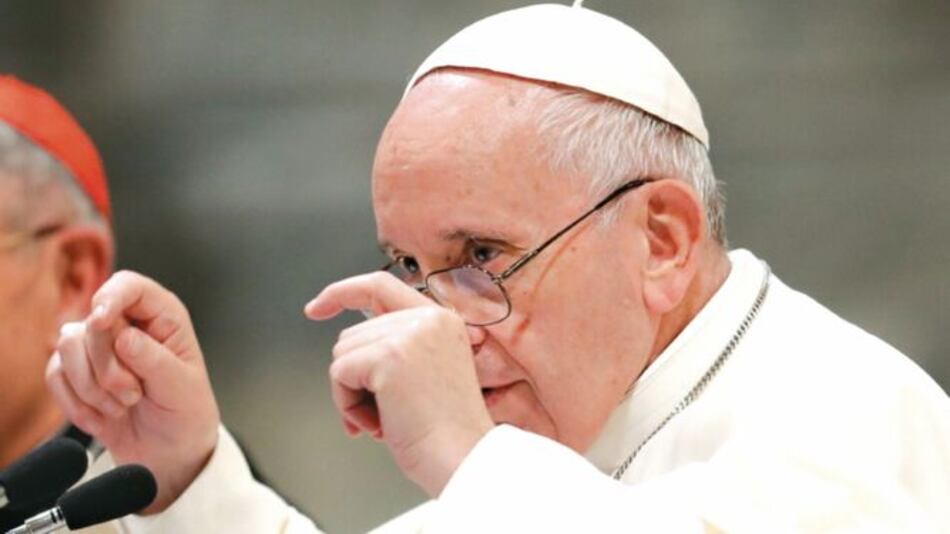 Papa ordena al clero denunciar abusos