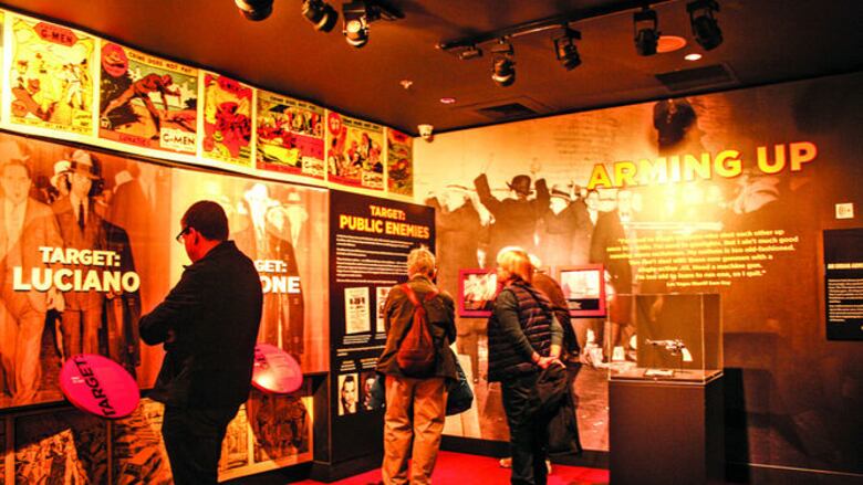 Una historia de canarios y violencia