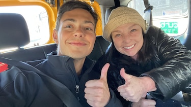 Qué descubrí cuando viajé de España a Nigeria para enfrentar al estafador que sedujo a mi madre