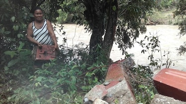 Puente es arrastrado por río Chico en Natá