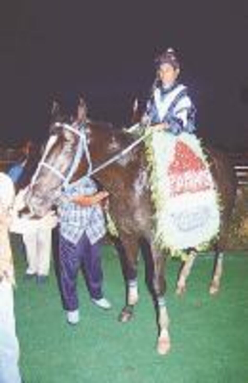 Figo impresiona tras leve movida