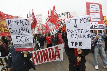 Argentina: Gobierno enfrenta cuarta huelga general
