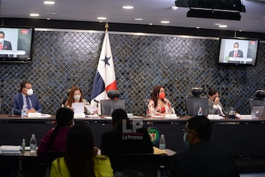 Comisión de Gobierno entrevistó a los aspirantes a defensor del Pueblo