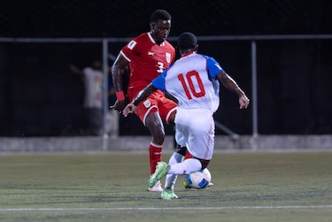 Panamá pierde a José Córdoba y José Luis Rodríguez por acumulación de tarjetas