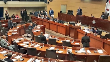 Por falta de cuórum suspenden discusión del proyecto que penaliza la evasión fiscal