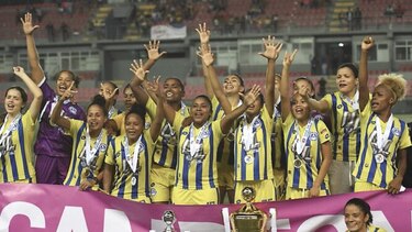 Universitario conquista el supercampeonato de la LFF