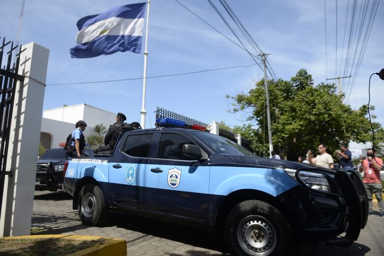 Policías del régimen de Ortega se toman las instalaciones de ‘La Prensa’ de Nicaragua
