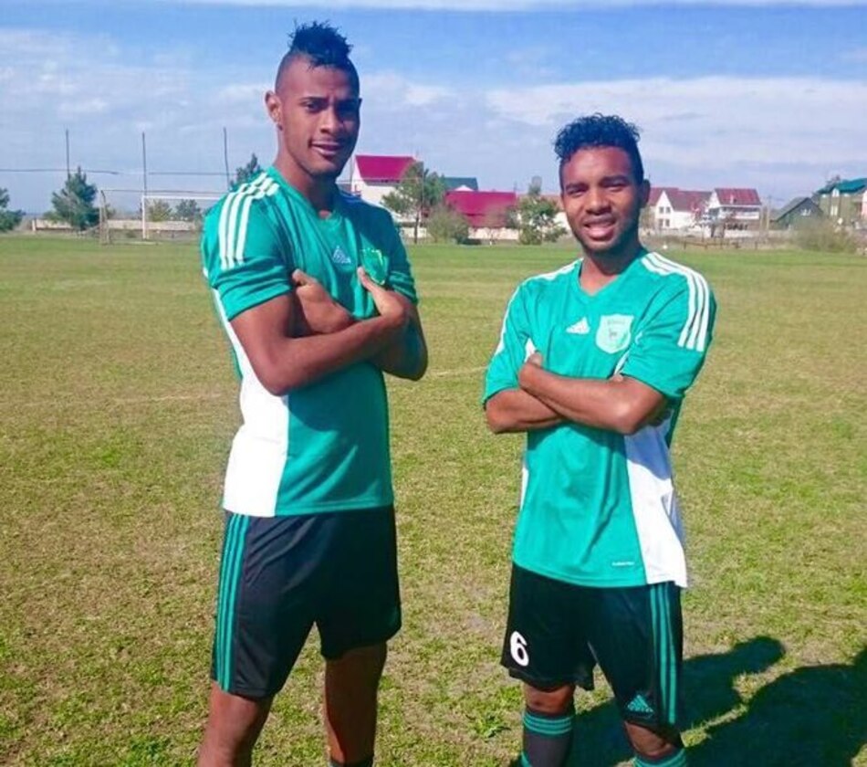 Carlos Small anota sus dos primeros goles en Georgia