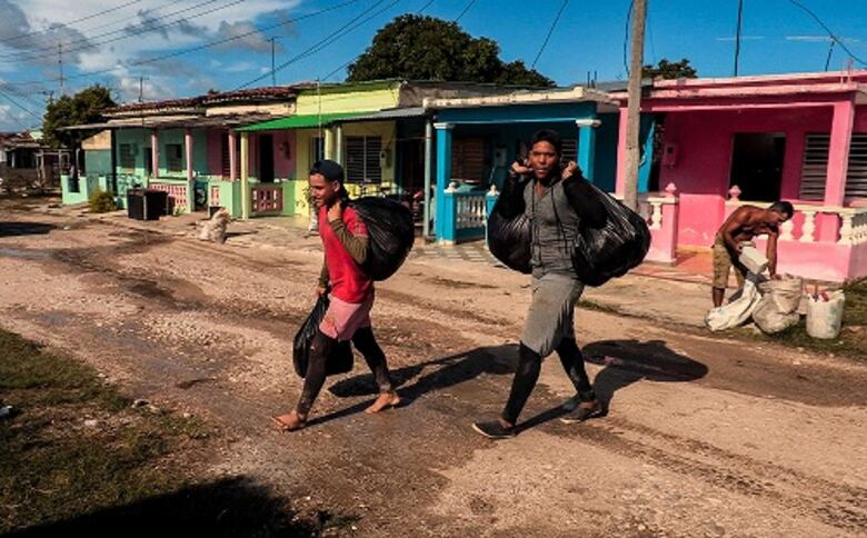 Máximo nivel de alarma en 15 provincias de Cuba por paso de huracán
