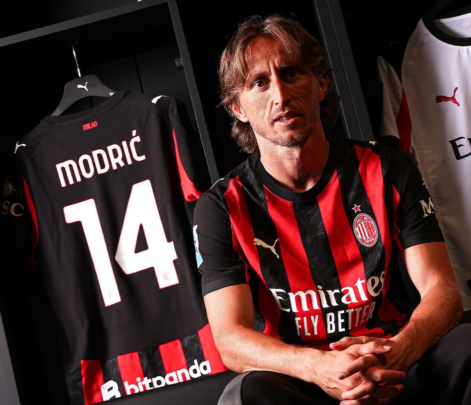 Luca Modric vestirá el 14 con el Milán hasta el 2026 con opción a un año más