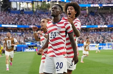 Estados Unidos y Bosnia-Herzegovina chocan por el pase a octavos de final