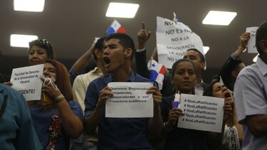 Asamblea rechaza las designaciones de Moore y Tovar de Zarak como magistradas