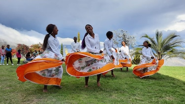 Ritual de Año Nuevo en Camino del Silencio de la ecuatoriana Montaña de Luz