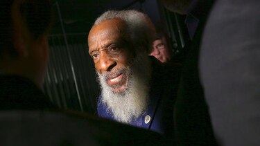 Fallece comediante y activista Dick Gregory