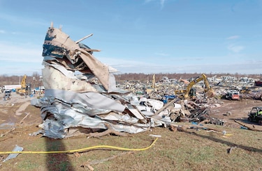 Devastadores tornados afectan cinco estados de Estados Unidos