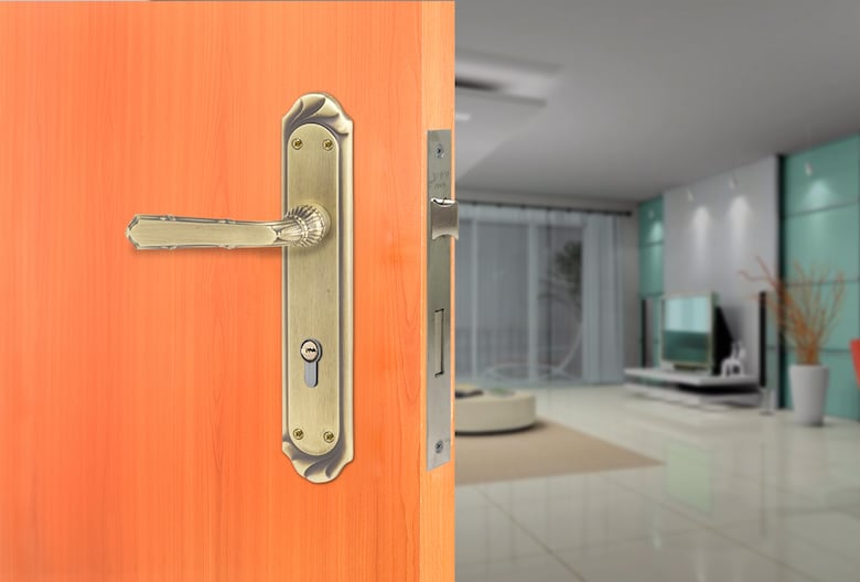 Cerraduras, maniguetas, manijas y bisagras en Tandor