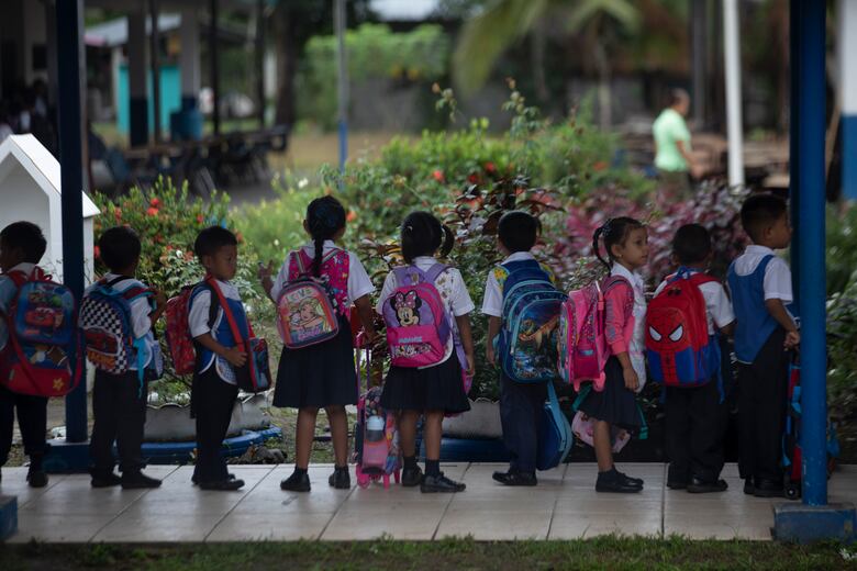 Del 90% de escuelas abiertas al riesgo de perder el año escolar: el cambio en el discurso de la ministra de Educación 