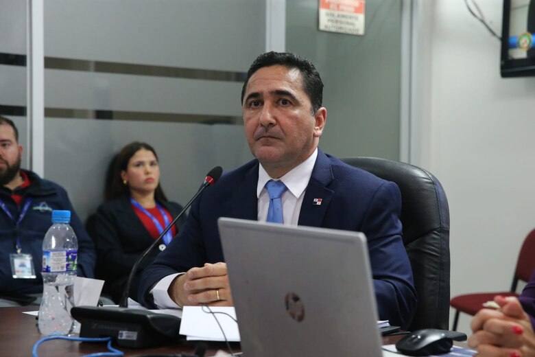 ¿Cuánto vale una reunión? Controversia por las jugosas dietas que reciben los directivos del aeropuerto de Tocumen