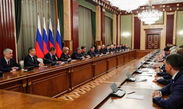 Renuncia el gobierno ruso tras anuncio de Putin sobre reformas constitucionales