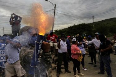 Persiste violencia en Nicaragua mientras esperan retomar el diálogo