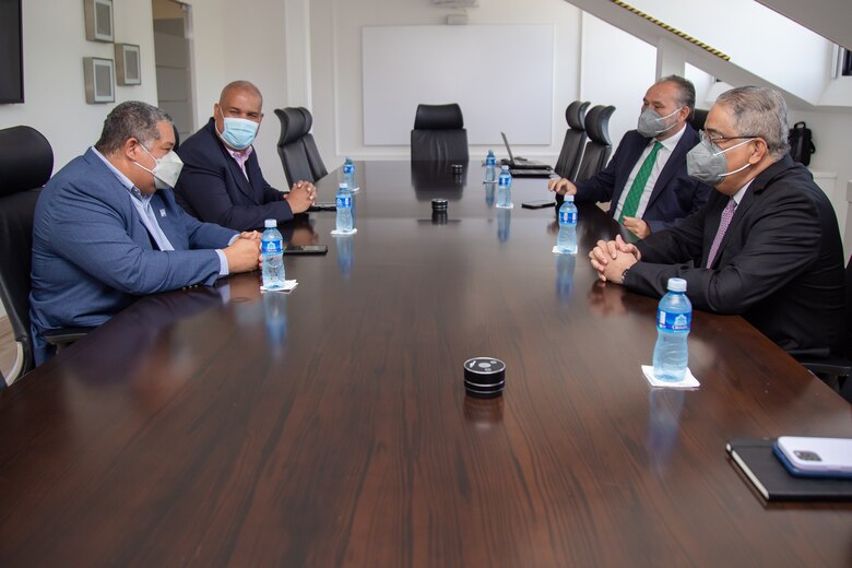 Naturgy se reúne con el nuevo Presidente de la Sociedad Panameña De Ingenieros y Arquitectos.