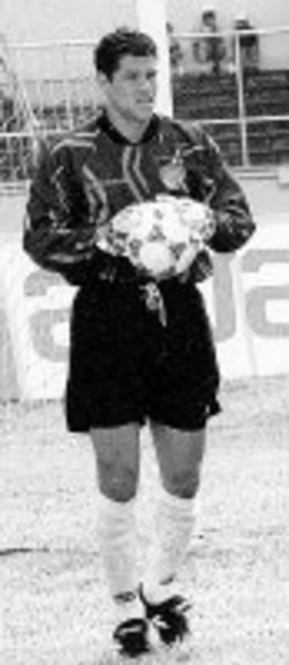 Oscar Córdoba se retira del fútbol