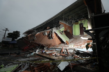 Entre galeras, cartones y carpas: la tragedia se prolonga en Isla Cañas, Búcaro y Tonosí