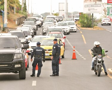 Casi 6 mil personas retenidas por violar los toques de queda