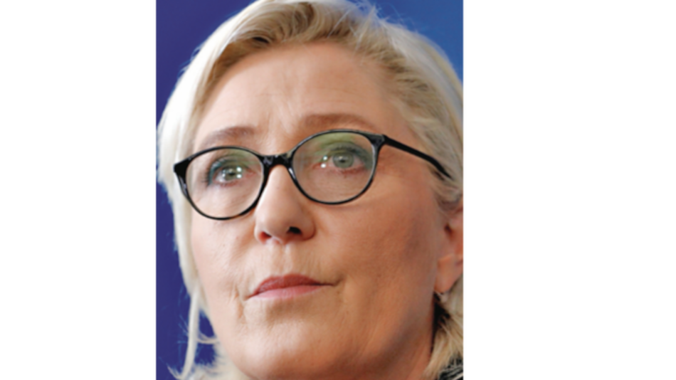 Marine Le Pen se distancia del movimiento de Steven Bannon