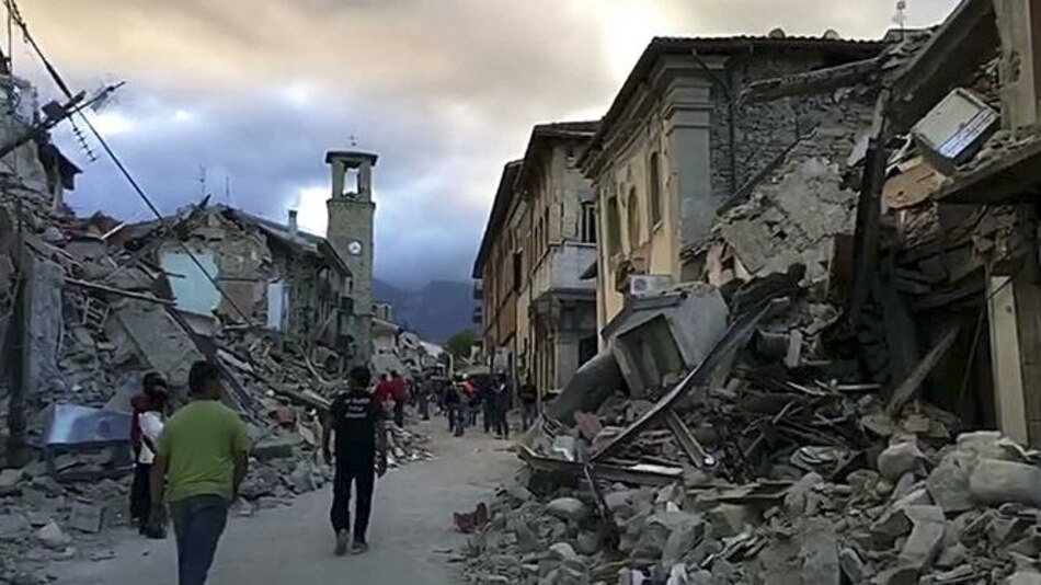Sismo de 6.2 grados destruye ciudad italiana de Amatrice