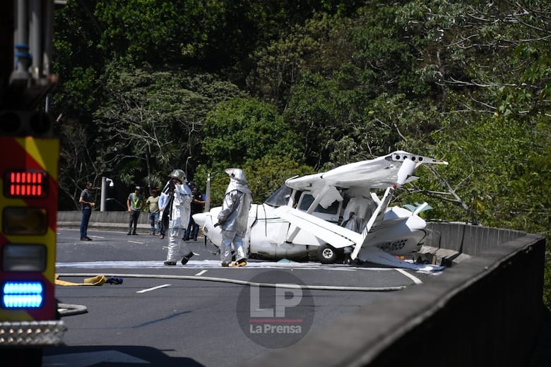 Aeronave se accidenta en vía La Amistad; los cuatro pasajeros están a salvo
