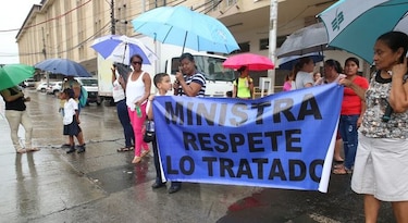 Padres de familia de la Escuela República de Venezuela piden explicaciones al Meduca