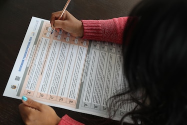 Reformas aprobadas en referéndum en Ecuador tendrán caminos distintos para entrar en vigor