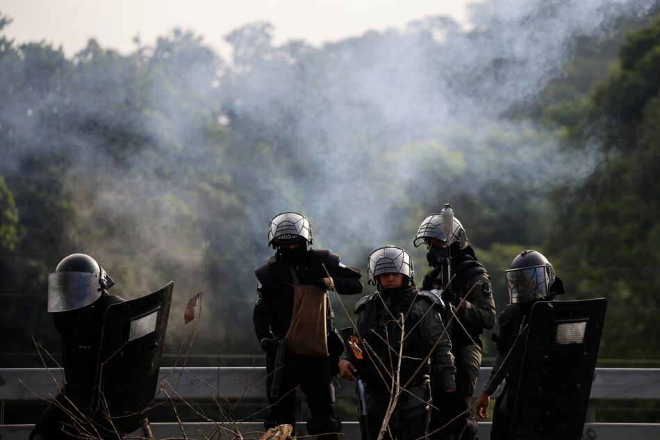 ¿Quién mueve las protestas? Mulino apunta a sindicatos, políticos y ‘mafias del pasado’
