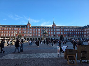 Gasto turístico internacional marcará nuevo récord mundial en 2025, con $2.1 millones de millones