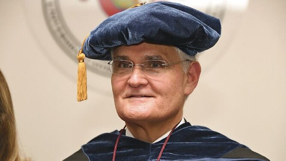 ‘Honoris causa’ para alfil de ‘La matraca’