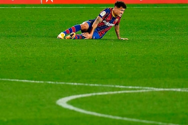 Barcelona despide su mal año con empate sin Messi ante el Eibar