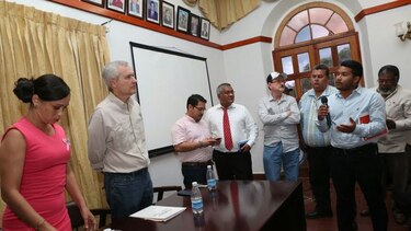 Autoridades establecen mesa de trabajo con transportistas
