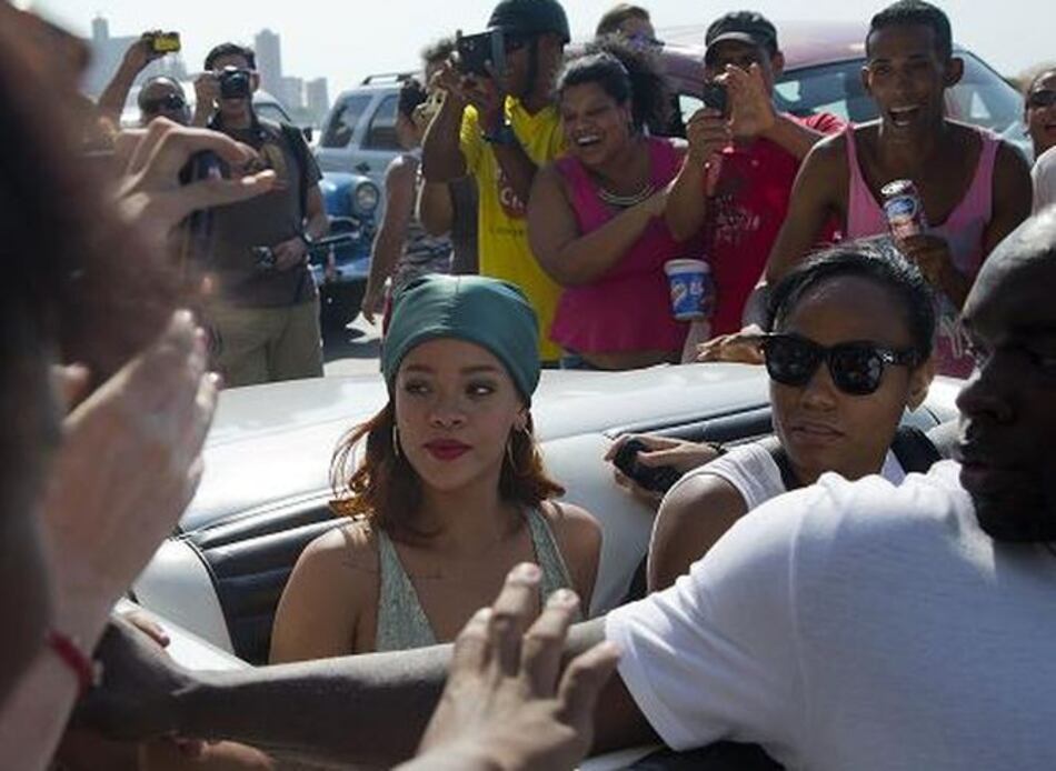 La cantante Rihanna causa revuelo en La Habana, Cuba