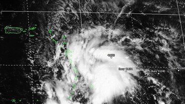 Huracán Matthew alcanza fuerza de categoría 4 en el Caribe