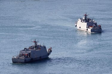 Aumenta la tensión: dos barcos de la Guardia Costera de China ingresan a aguas territoriales de Japón en medio de la crisis con Taiwán