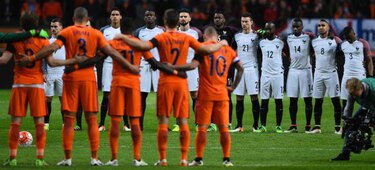 Francia se impone a Holanda en amistoso con recuerdo a Cruyff