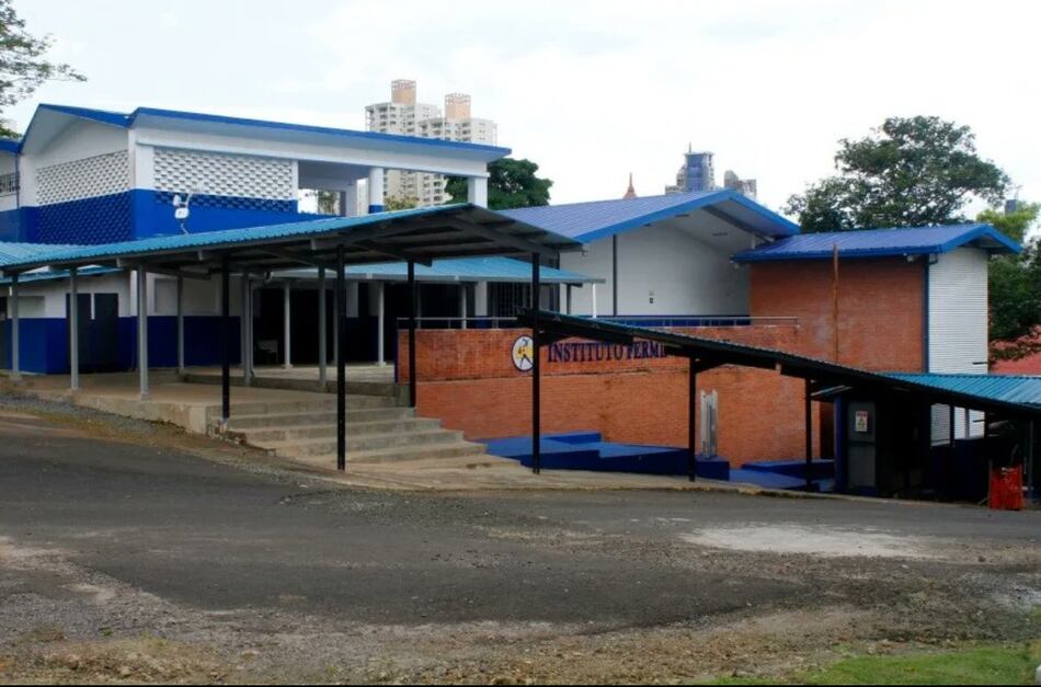 El 96% de las escuelas oficiales están habilitadas como centros de votación