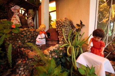 El belén de figuras móviles, uno de los atractivos de Navidad en Paraguay
