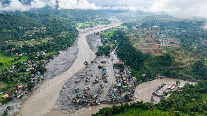 Qué es el colapso glaciar que se cree que causó la devastadora avalancha en Nepal